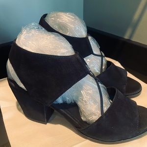 Women’s suede, 3 inch hill dress sandal